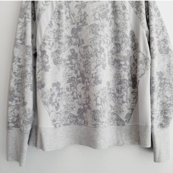 OLD NAVY Active Sweatshirt Mesh Panel Floral Pattern Grey Sz XXL - Picture 4 of 12